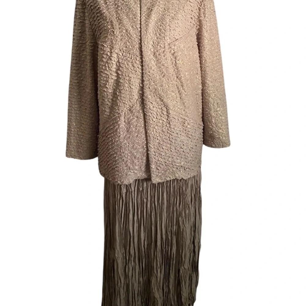 Travelers  by Chico’s 2 women’s suit skirt cardigan size 2
